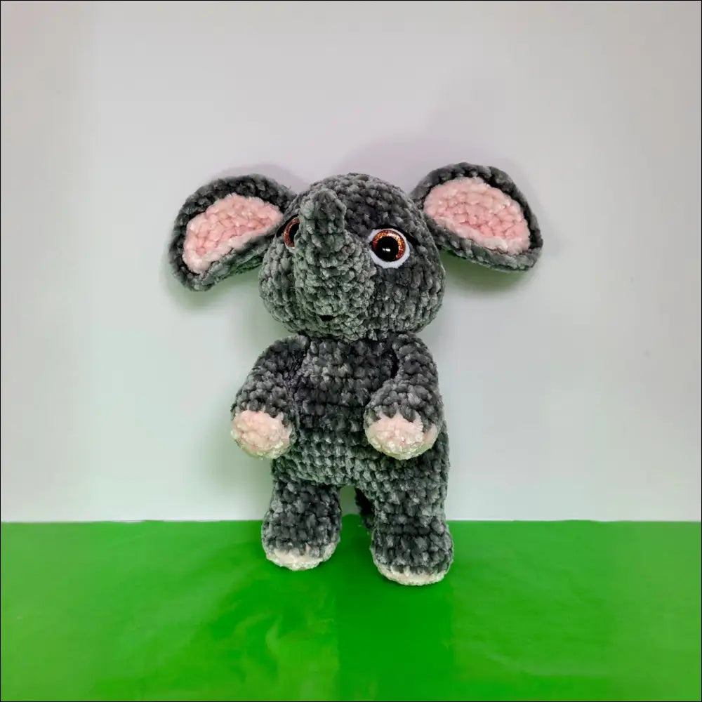 Elephant plush plush