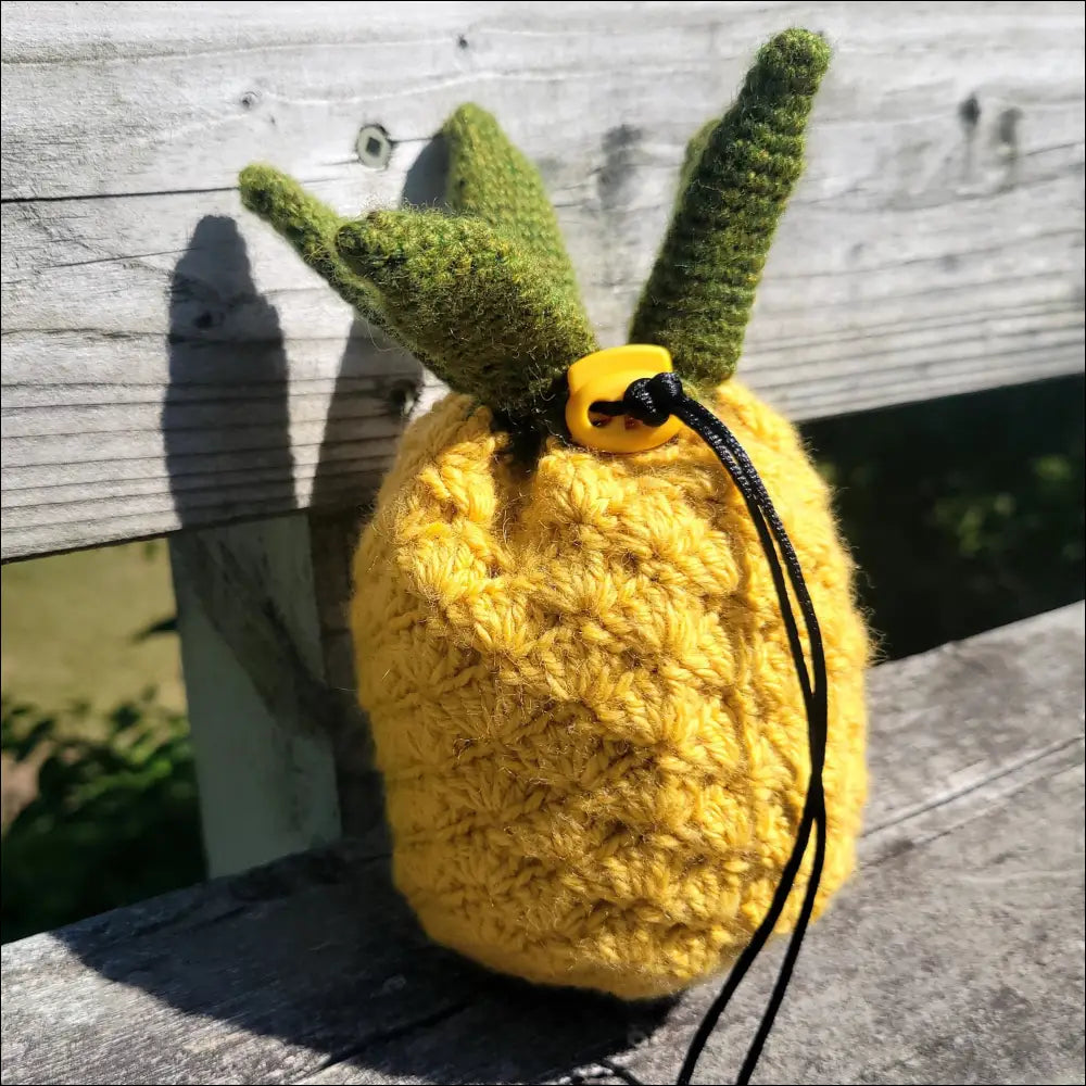 Pineapple clutch bag