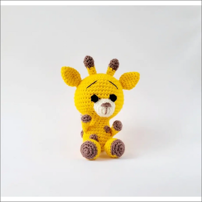 Baby giraffe pattern - two little loops needlecraft