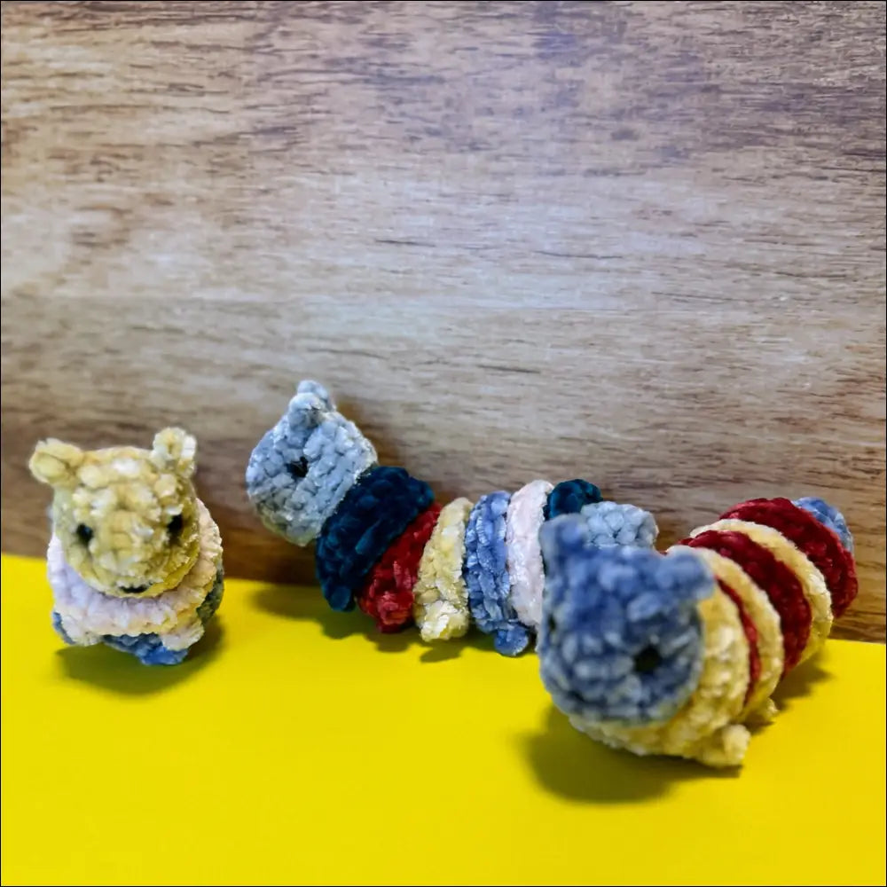 Bendy caterpillar insects