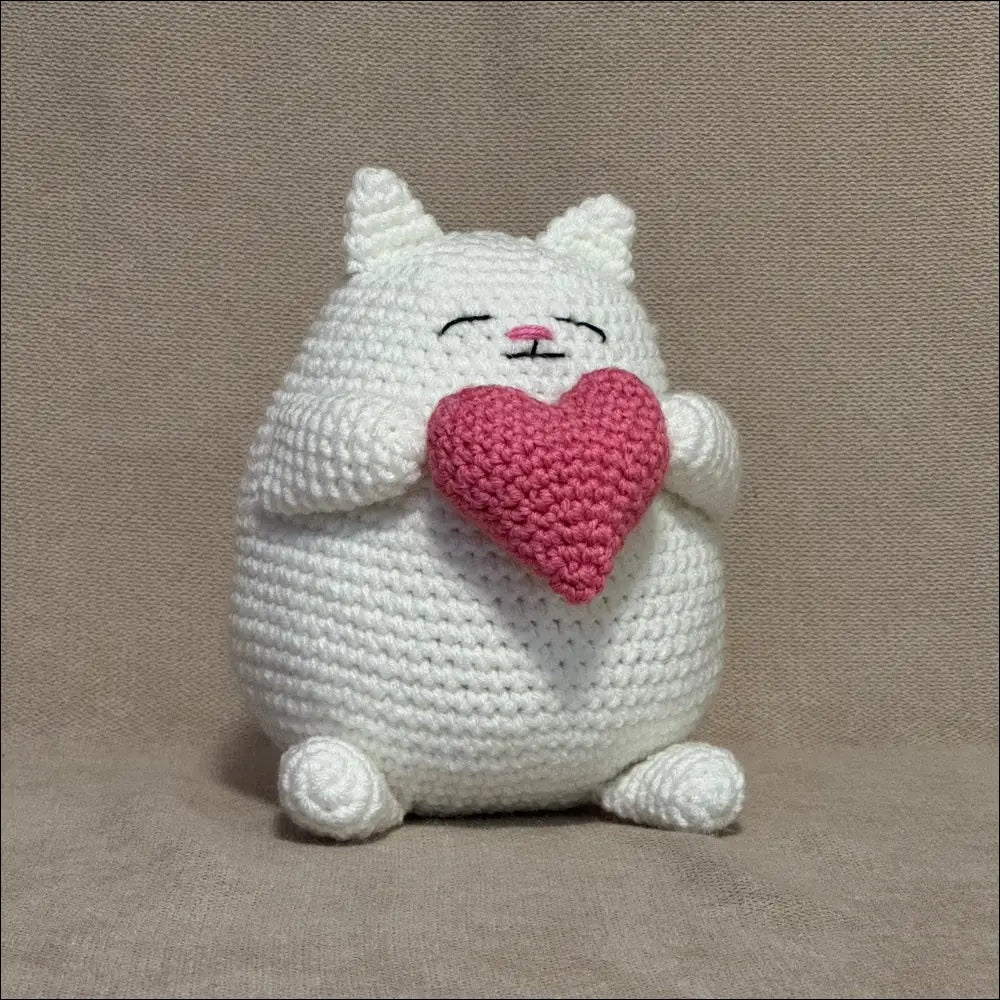 Fat cat with love plush