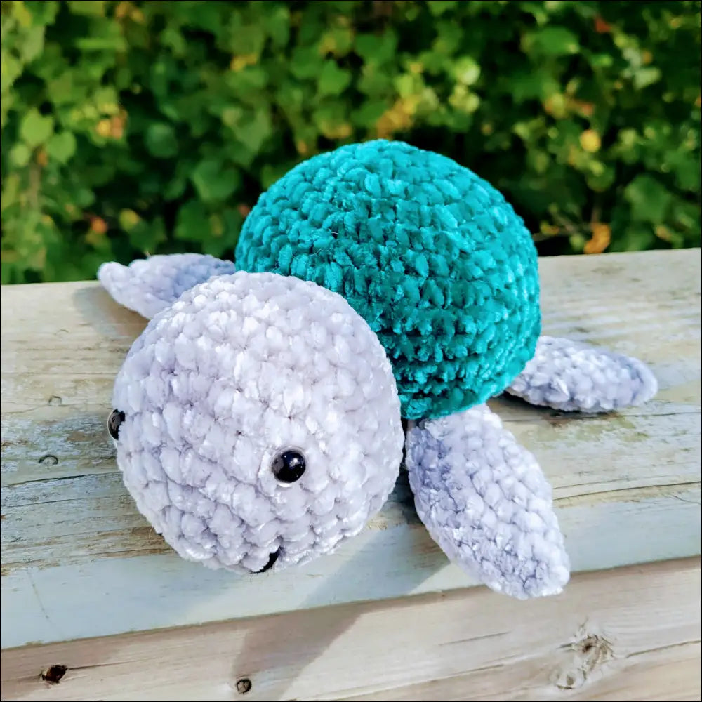 Sea turtle plushy - plush two little loops toys