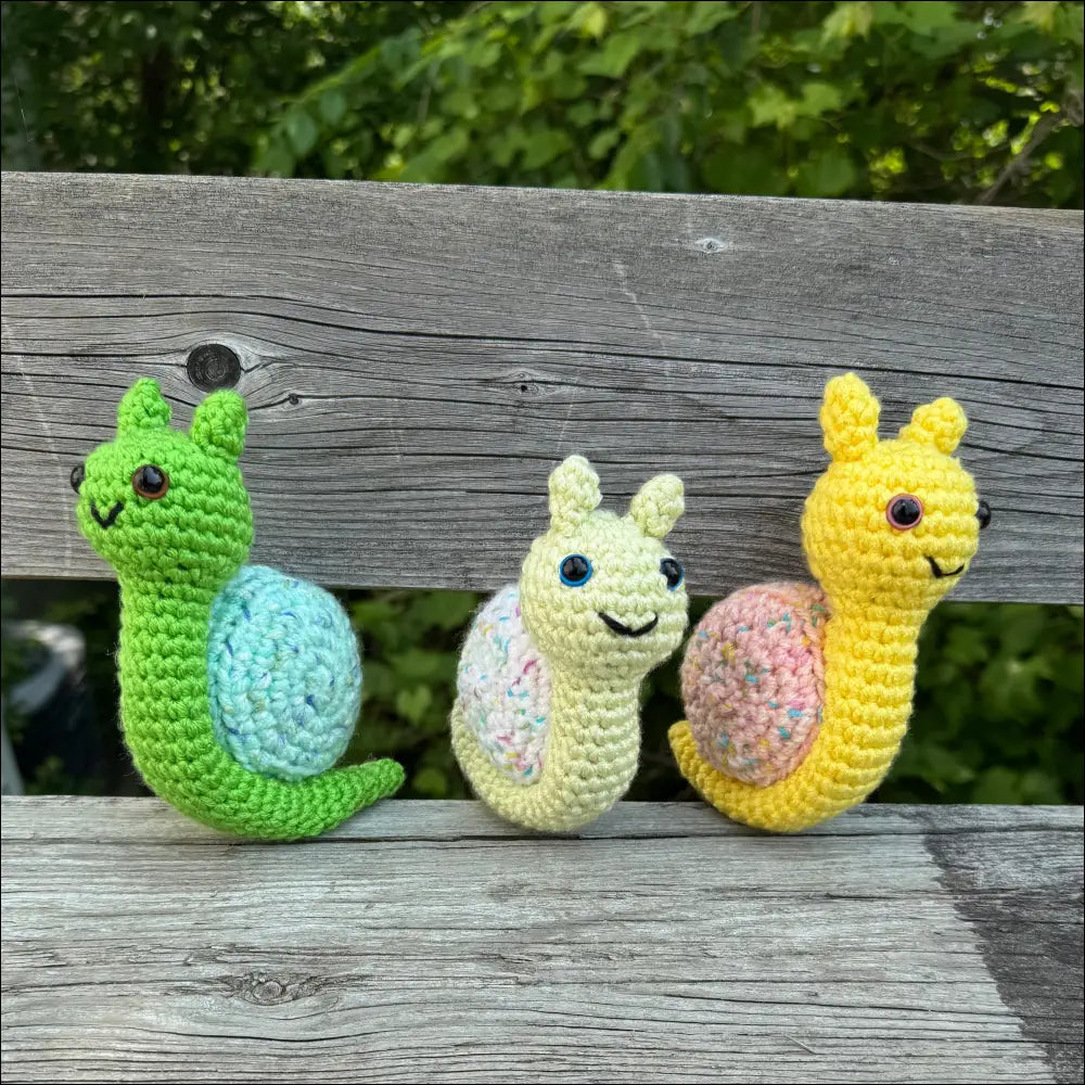 Snail toys water animals