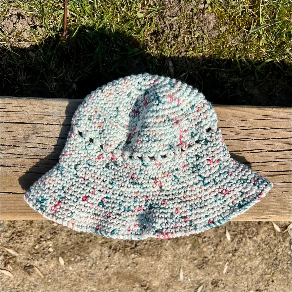 Summer fun bucket hats - 3-6 months / cream/peach/teal